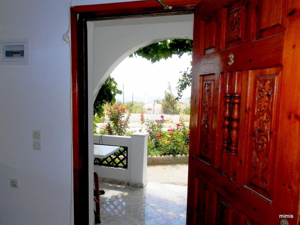 Mihalis Studios Lakki  Phòng bức ảnh